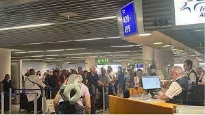 इटली के अलग-अलग एयरपोर्ट पर फंसे देश के हजारों लोग